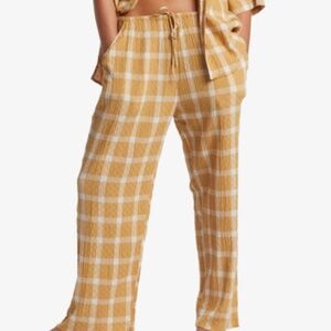 * NWT Billabong Checked Out Pant